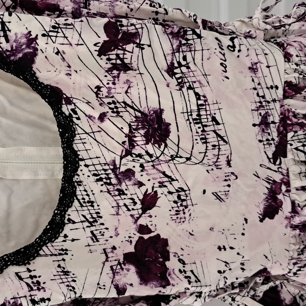 Purple music note and roses dress - Picture 2 of 4